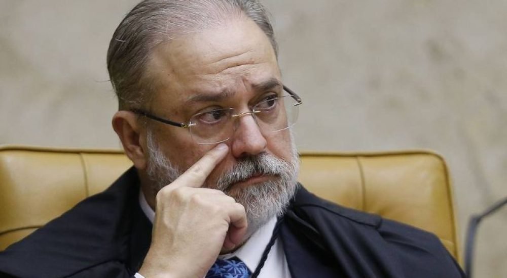 15fev24-D-aras-golpe