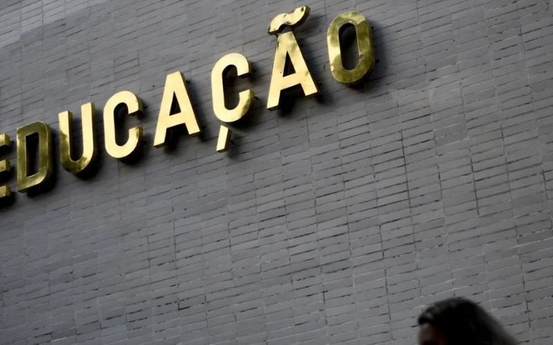 MEC oficializa reajuste de 3,6% no piso salarial de professores