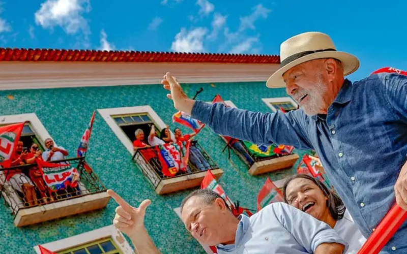 20.10.2026 - Lula participa de ato de campanha em São Luís (MA).