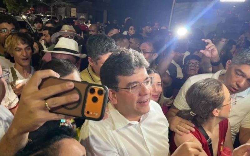 Rafael Fonteles viraliza no X após internautas descobrirem seu currículo