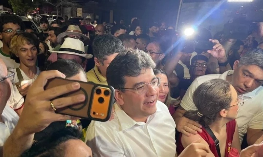 Rafael Fonteles viraliza no X após internautas descobrirem seu currículo